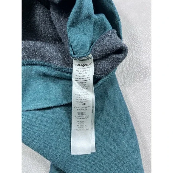 Patagonia P-6 Uprisal Hoody Size Small Teal Regular Fit Sweatshirt Logo Pullover - Picture 5 of 10